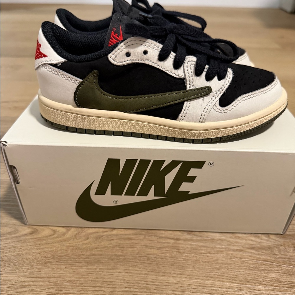 Jordan 1 Retro Low OG “Travis Scott Olive”